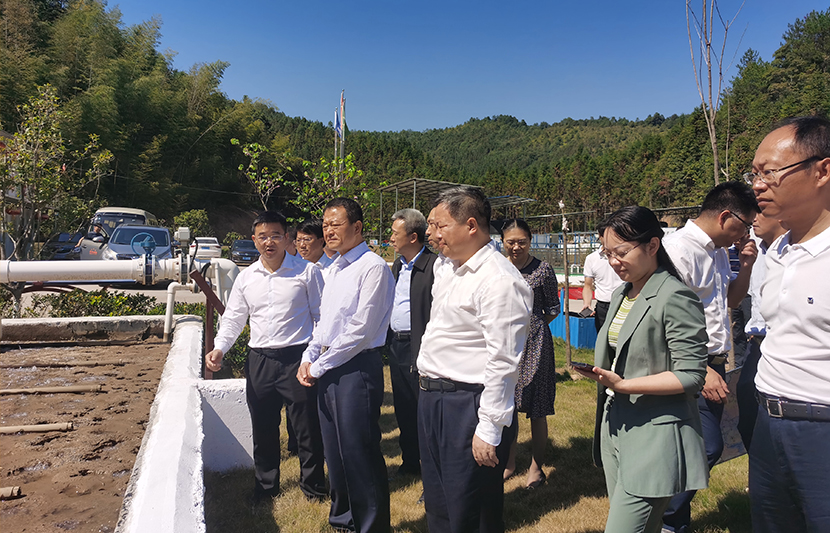 贛州市市委副書記、市長李克堅一行蒞臨挺進環保定南上下營稀土尾水處理站調研督導